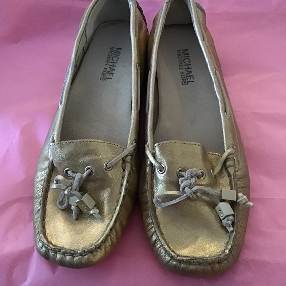 Michael Kors Gold Tassled Loafers Womens Size 7 M - Picture 3 of 8